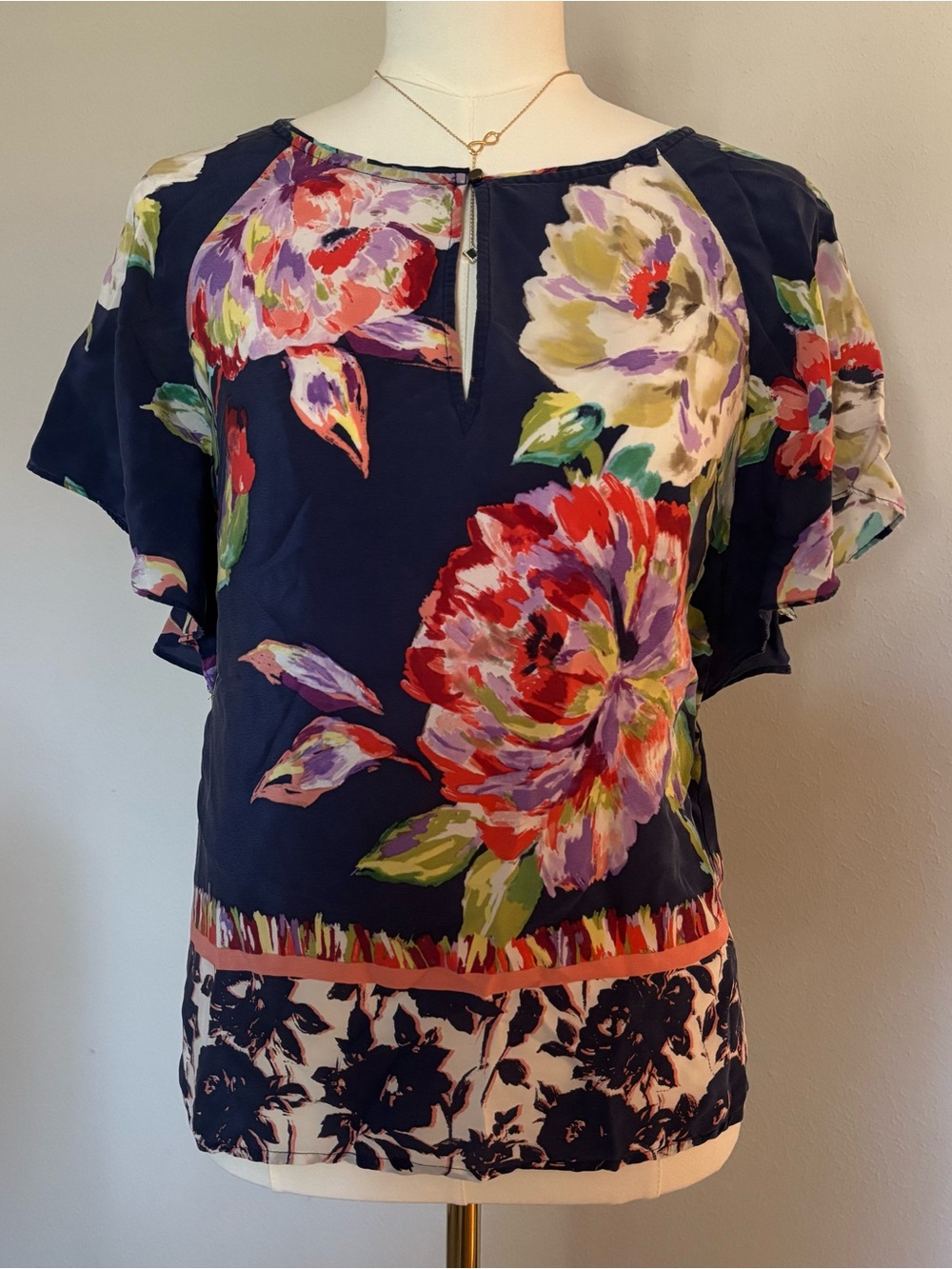 Maeve Anthropologie 100% Silk Floral Blouse Flutter Sleeve Size 2